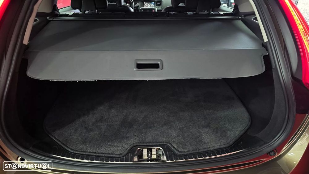 Volvo V60 Cross Country 2.0 D3 Momentum - 52