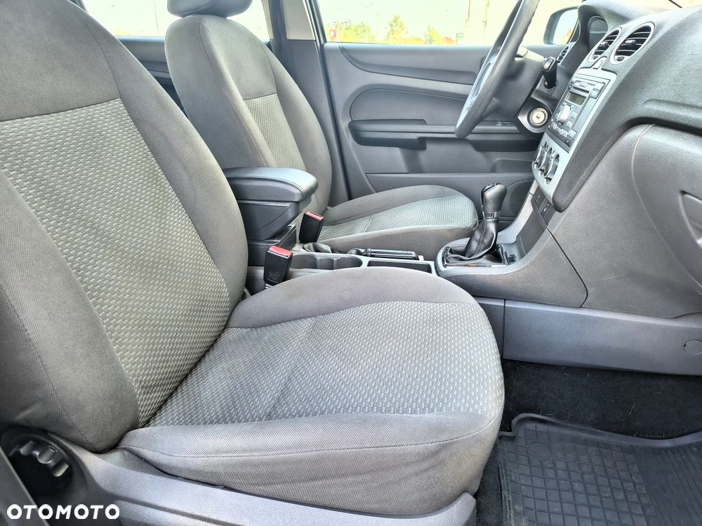 Ford Focus 1.6 TDCi Ambiente - 17