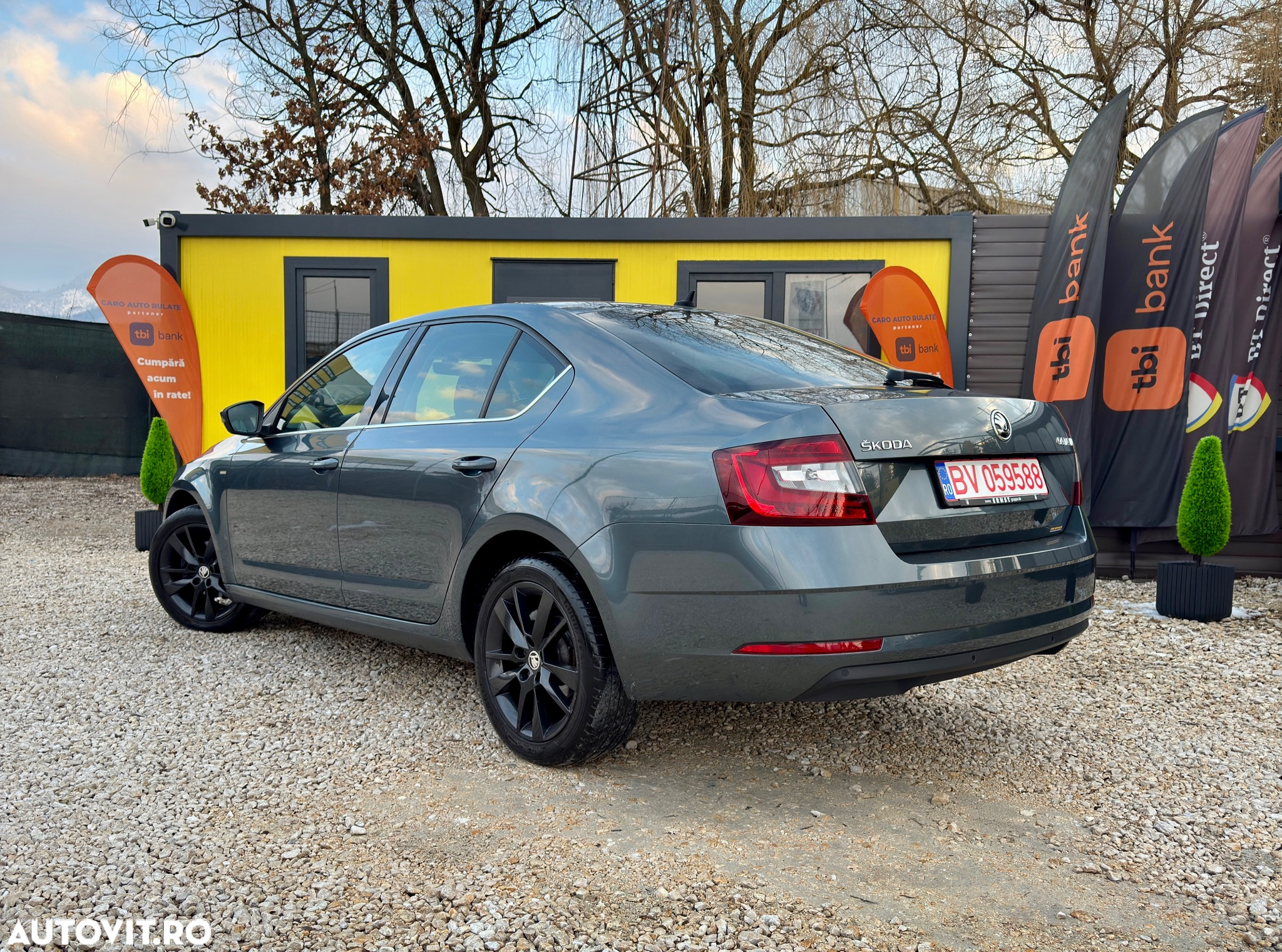 Skoda Octavia 1.6 TDI DSG Style - 3