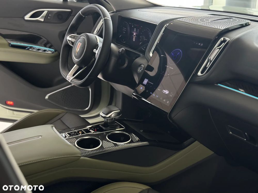 Hongqi HS3 1.5T FWD - 10