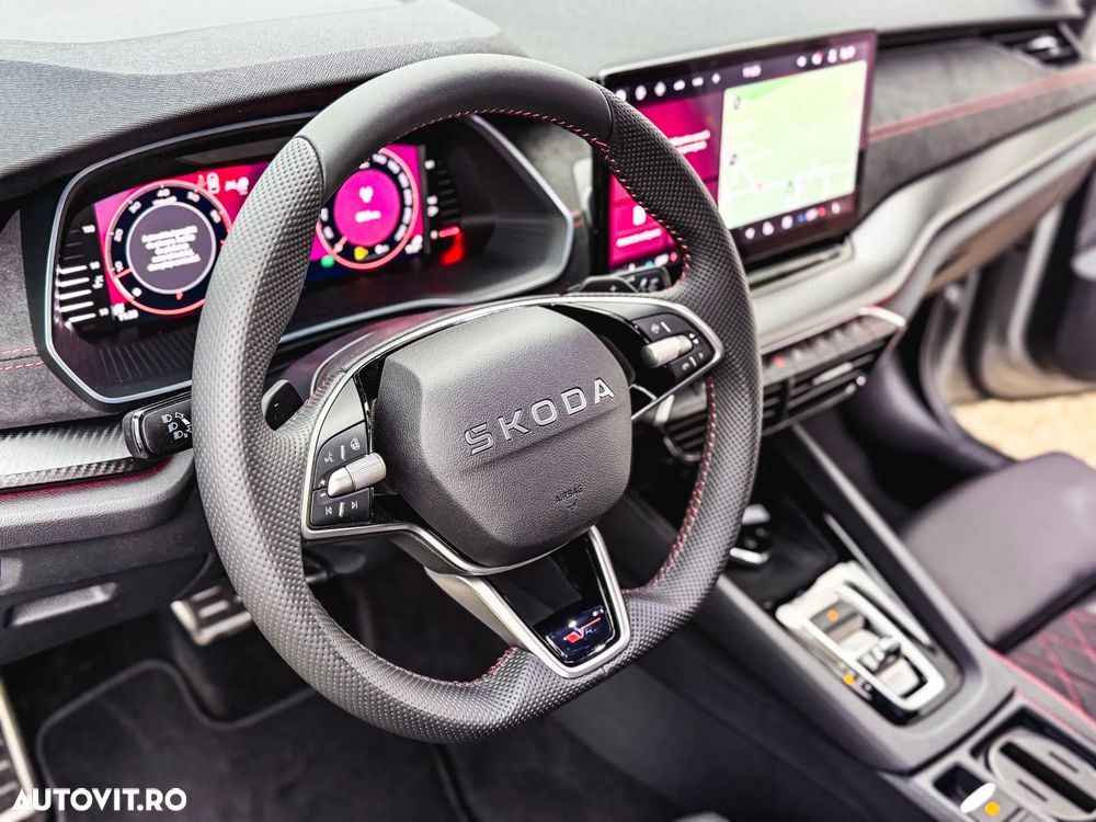 Skoda Octavia 2.0 TSI 265 CP DSG RS - 11