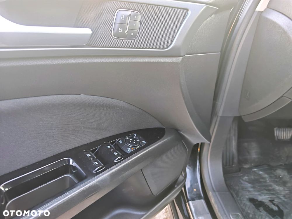 Ford Mondeo 2.0 TDCi Bi-Turbo Titanium PowerShift - 9