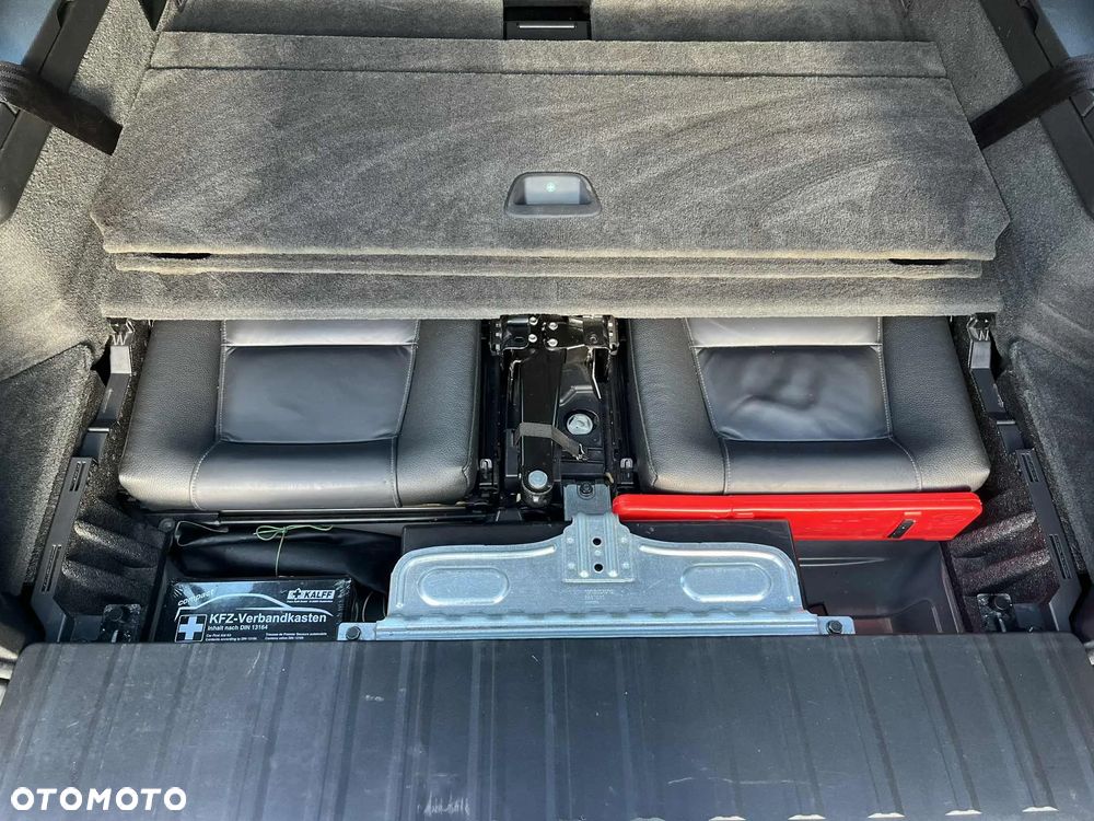 Volvo XC 90 D5 AWD Momentum - 27