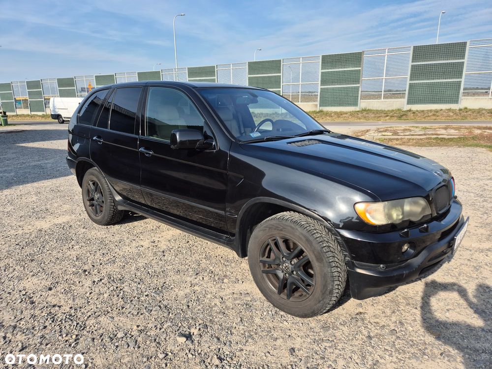 BMW X5 4.4i - 9