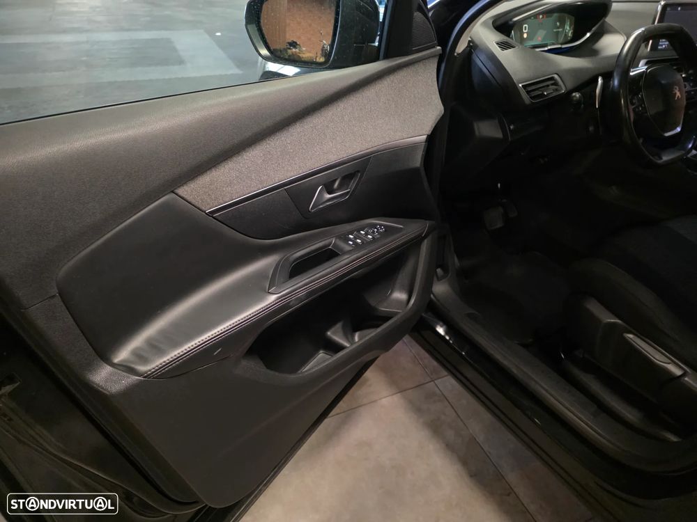 Peugeot 5008 BlueHDI 120 EAT6 Active - 14