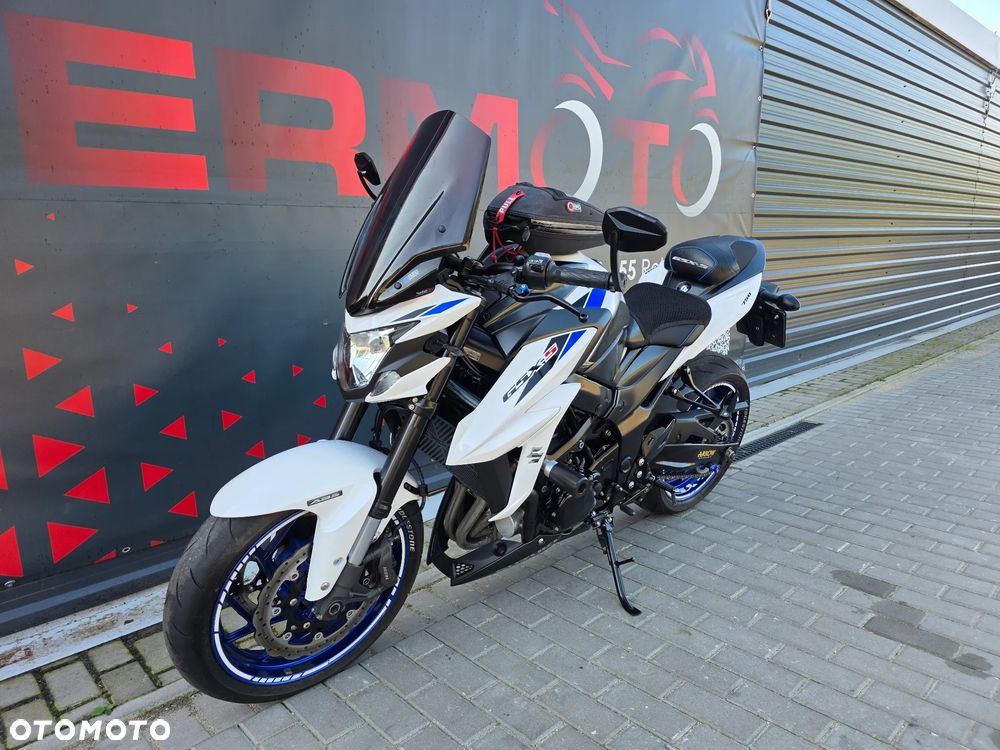 Suzuki GSX - 4