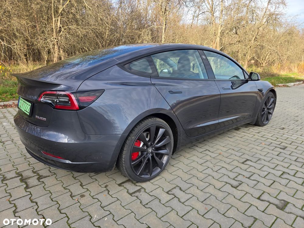 Tesla Model 3 - 11