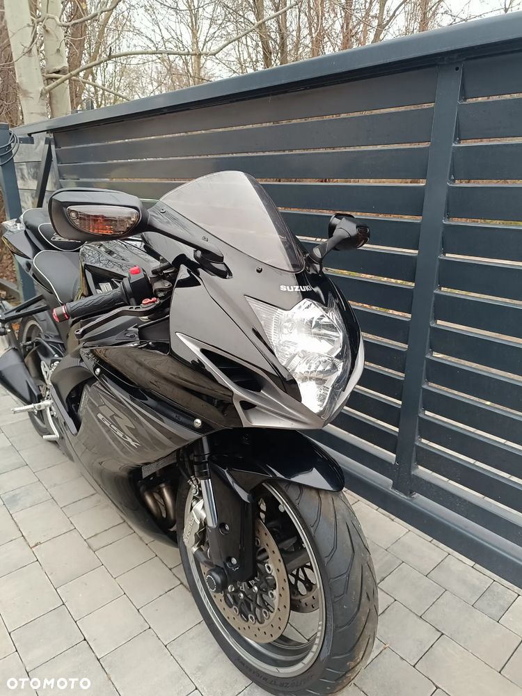 Suzuki GSX-R - 22