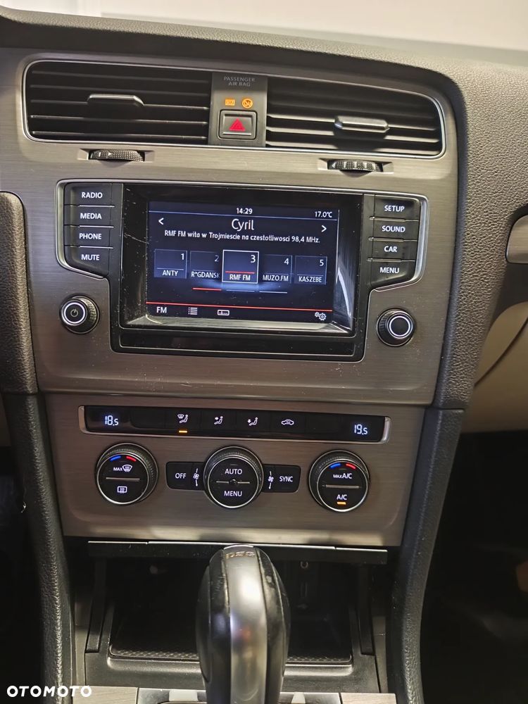 Volkswagen Golf 1.4 TSI BMT Comfortline DSG - 12