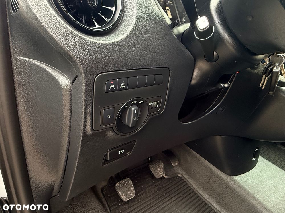 Mercedes-Benz VITO - 17