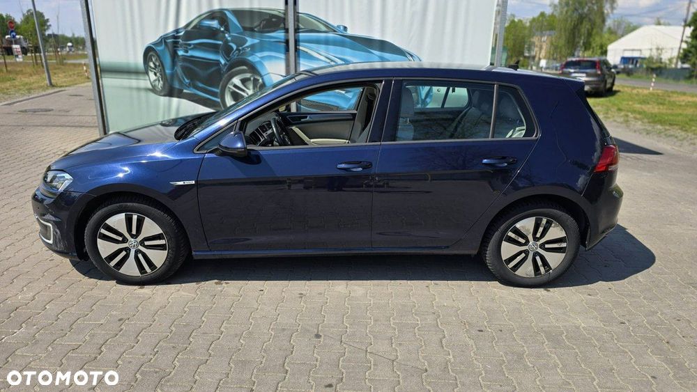 Volkswagen Golf - 9