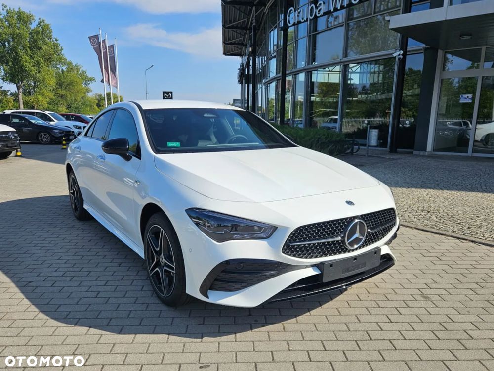 Mercedes-Benz CLA 250 e PHEV AMG Line 8G-DCT - 9
