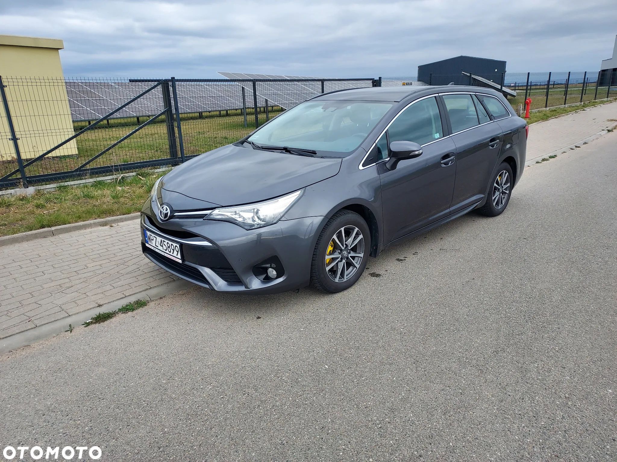Toyota Avensis 2.0 Premium MS - 1