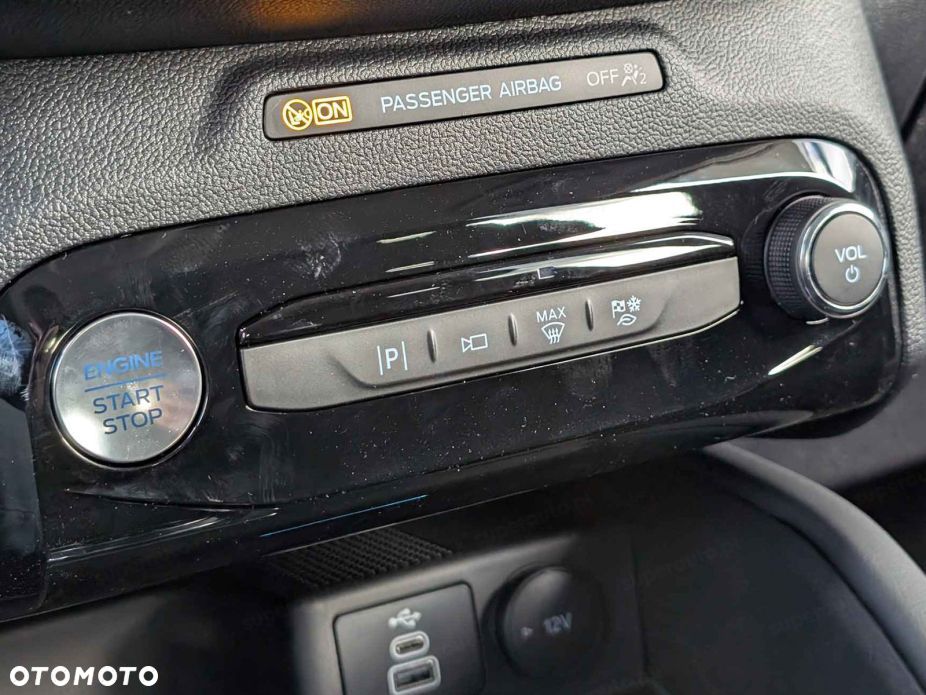 Ford Kuga - 8
