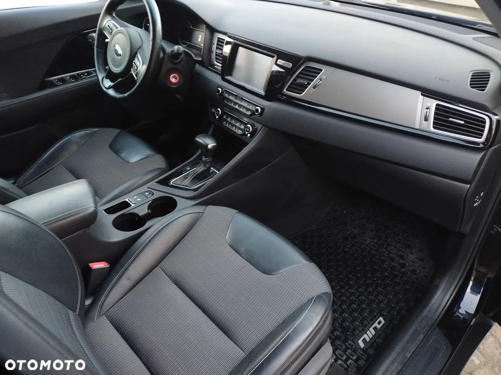 Kia Niro 1.6 GDI Hybrid L Business Line - 7