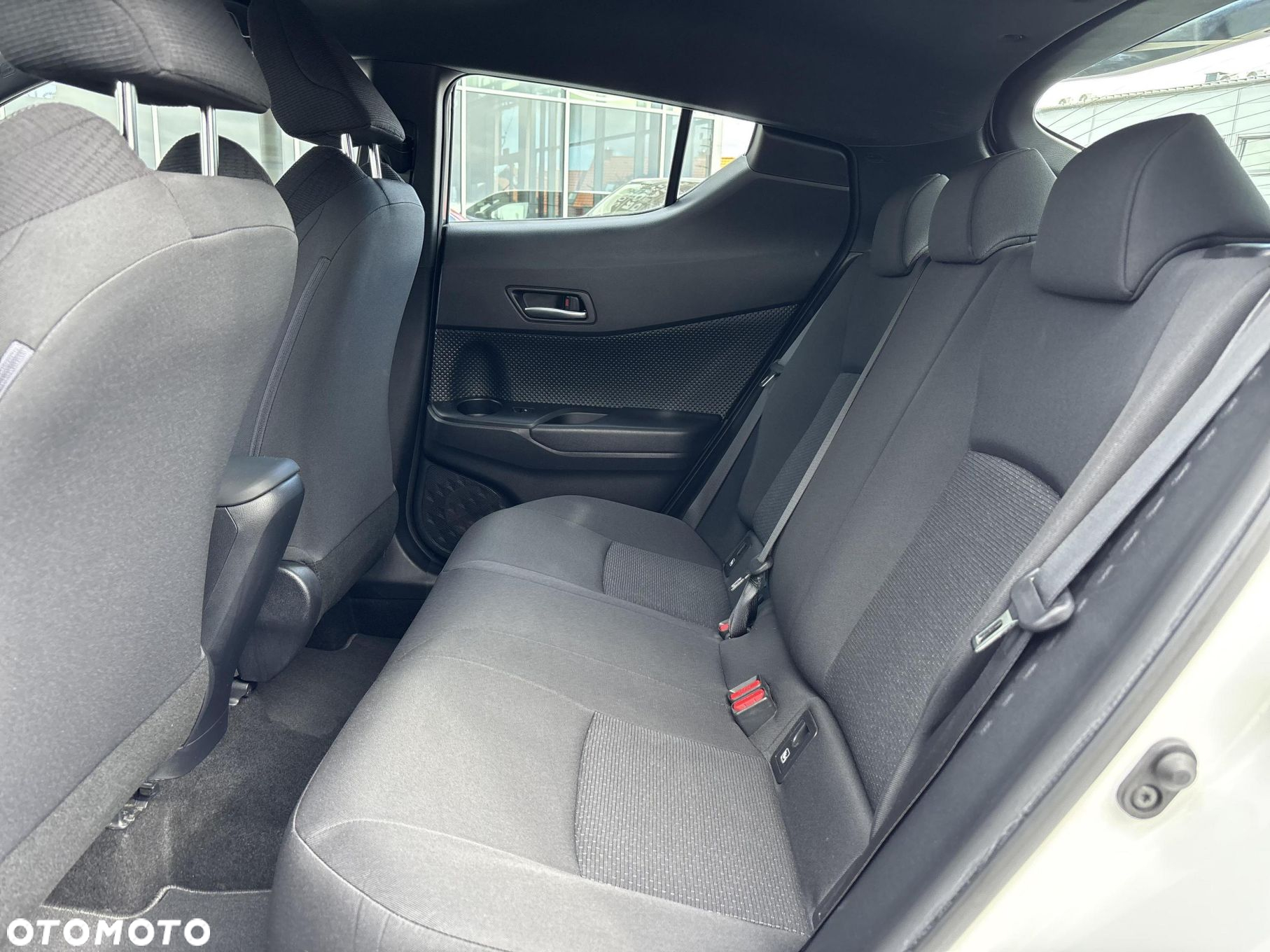Toyota C-HR 1.2 T GPF Premium - 10