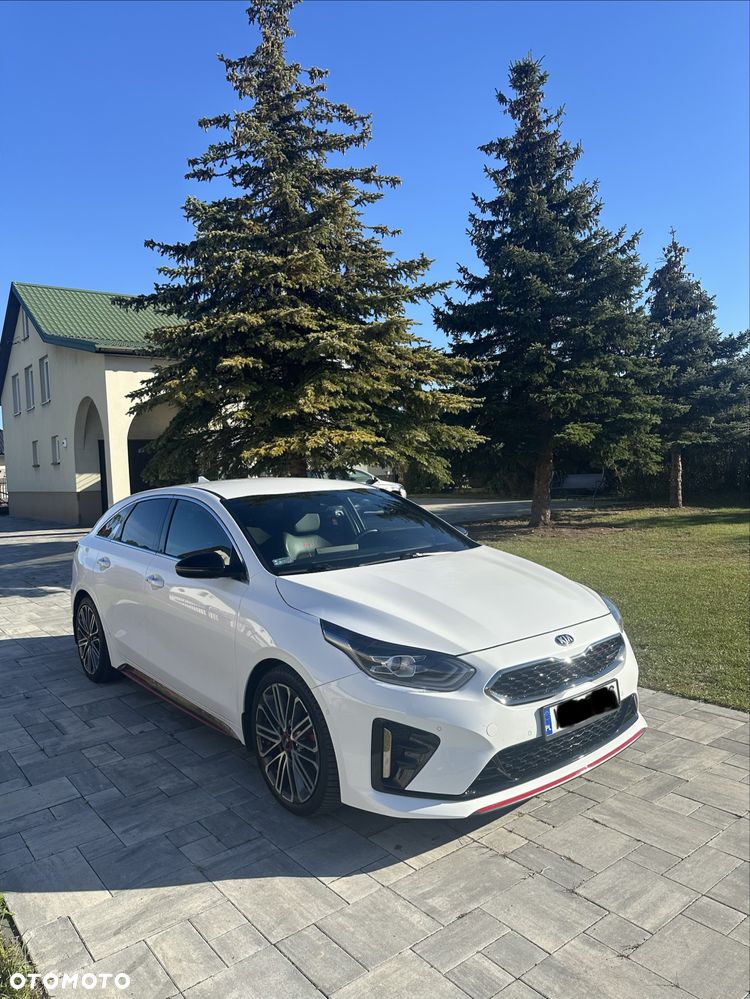 Kia ProCeed - 1