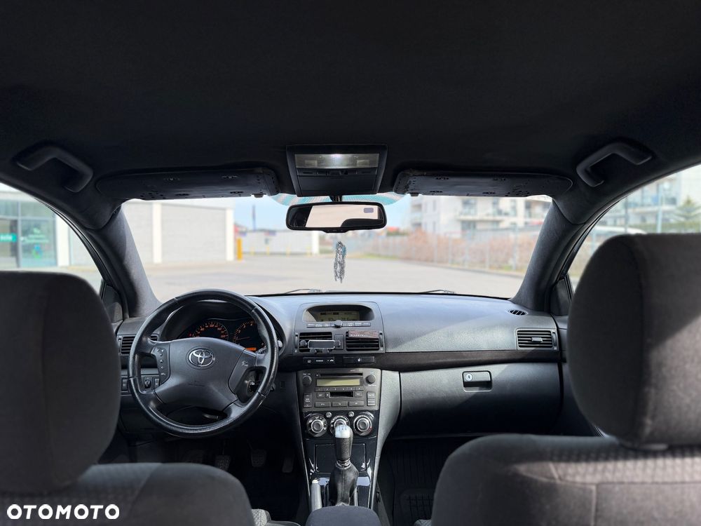 Toyota Avensis 1.6 VVT-i Terra - 18