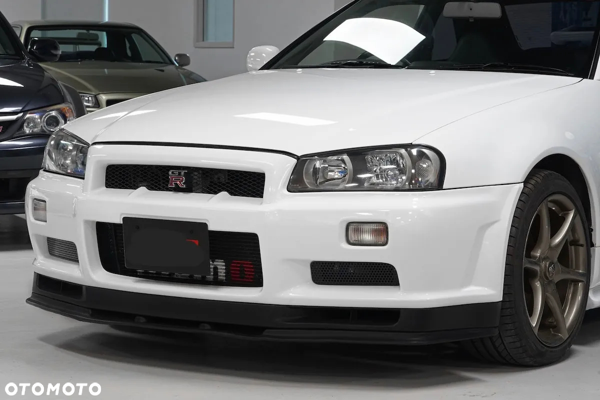 Nissan Skyline - 16