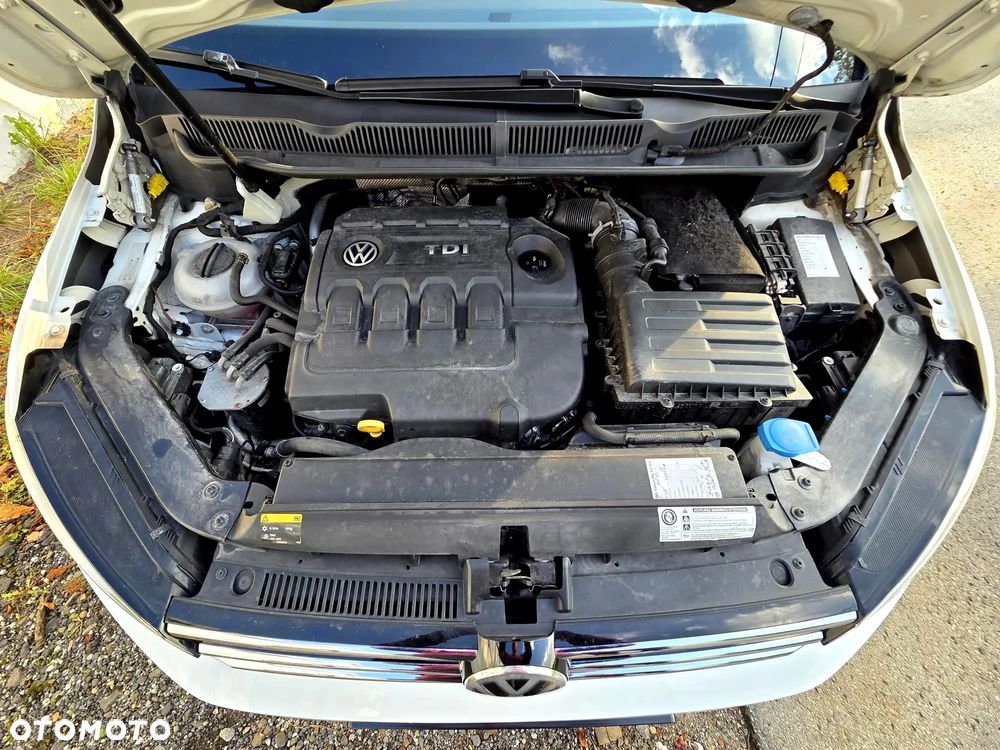 Volkswagen Touran 2.0 TDI BMT Comfortline - 33