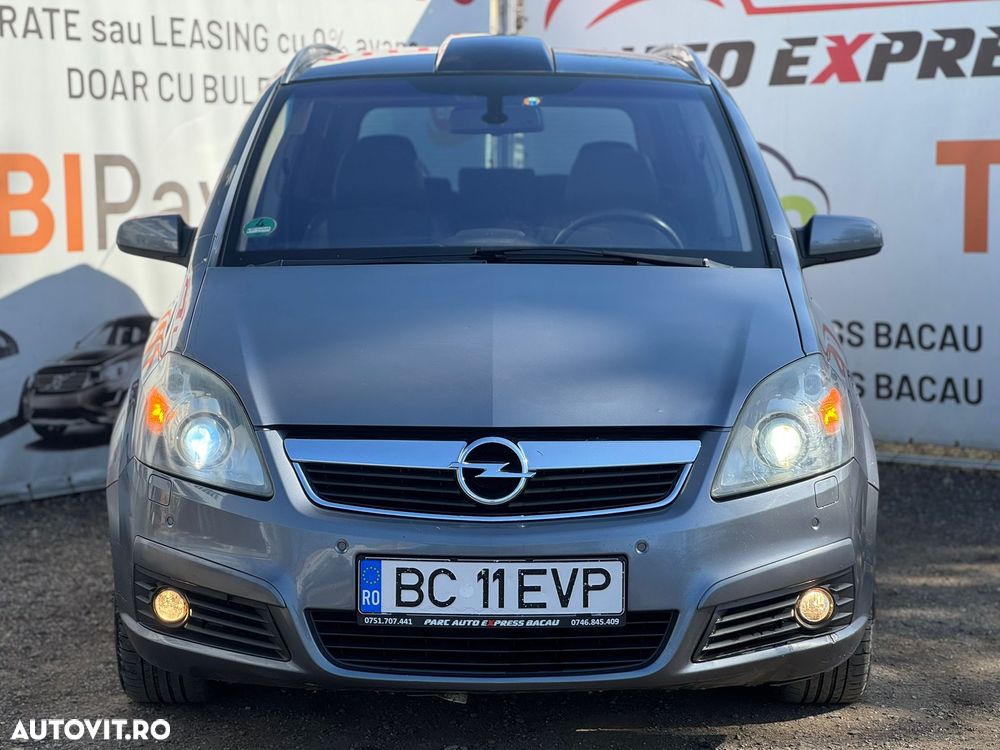 Opel Zafira - 10