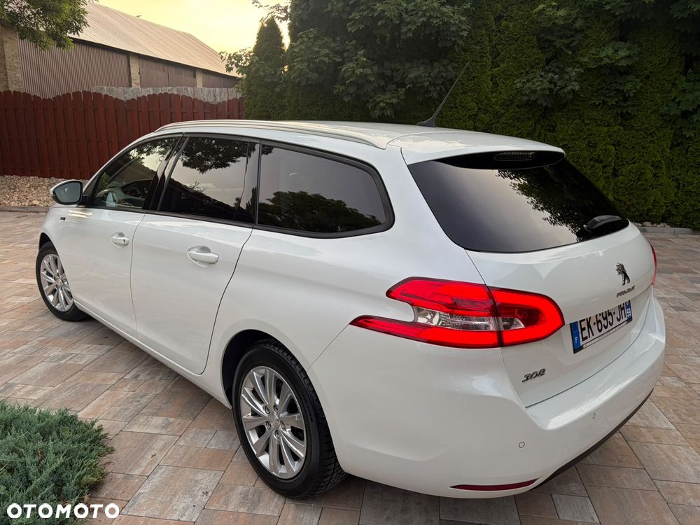 Peugeot 308 - 4