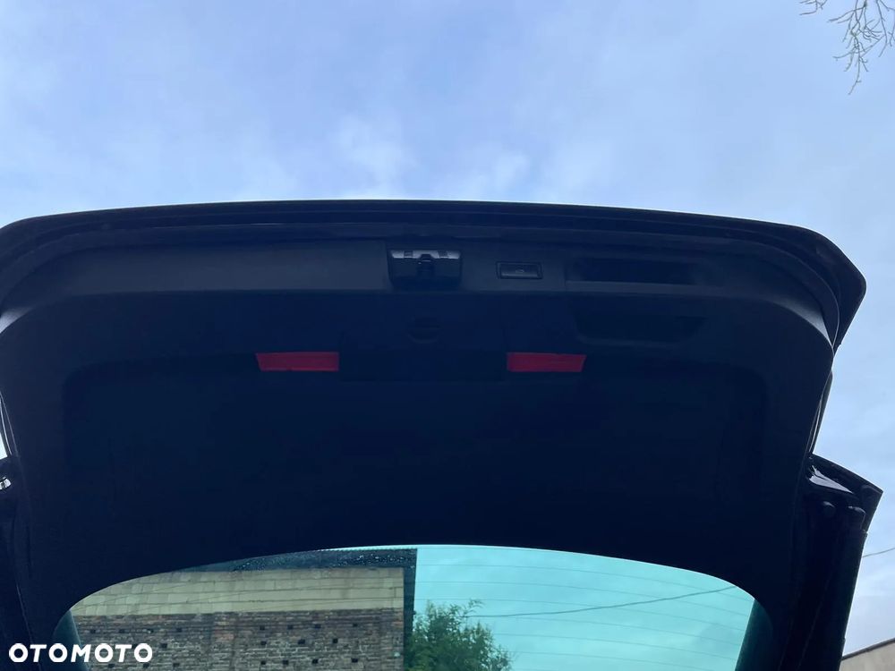 Volkswagen Passat 2.0 TDI 4Mot Elegance DSG - 17