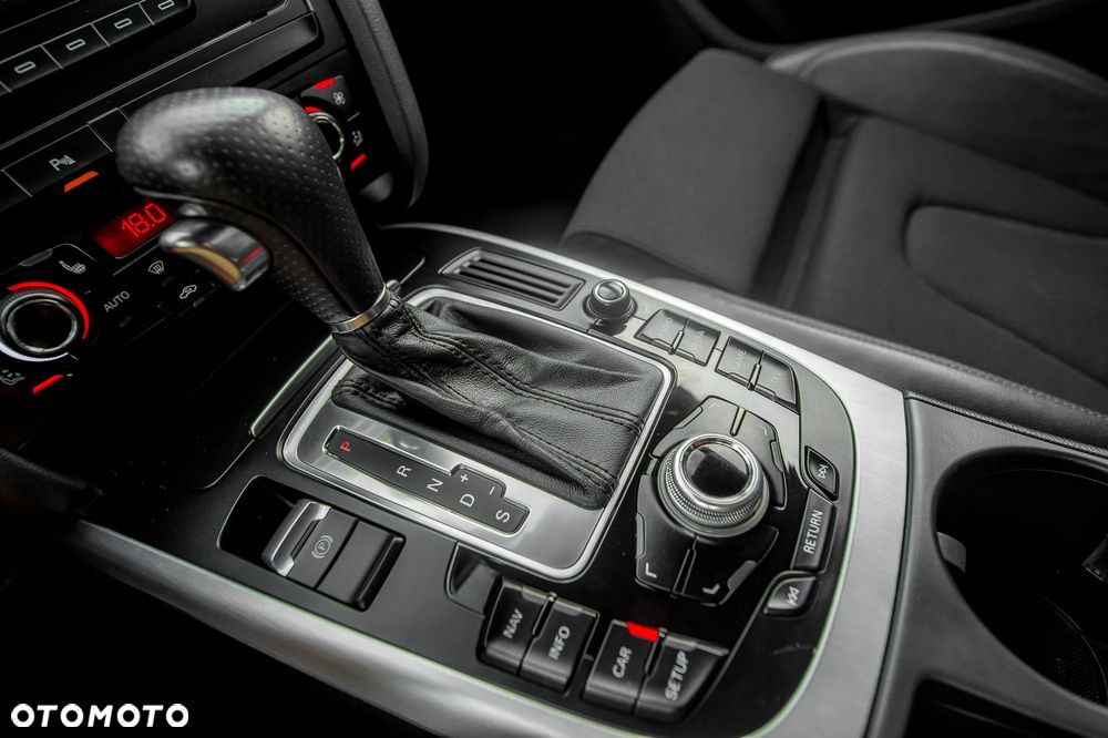 Audi A4 Avant 3.2 FSI quattro tiptronic S line Sportpaket (plus) - 32