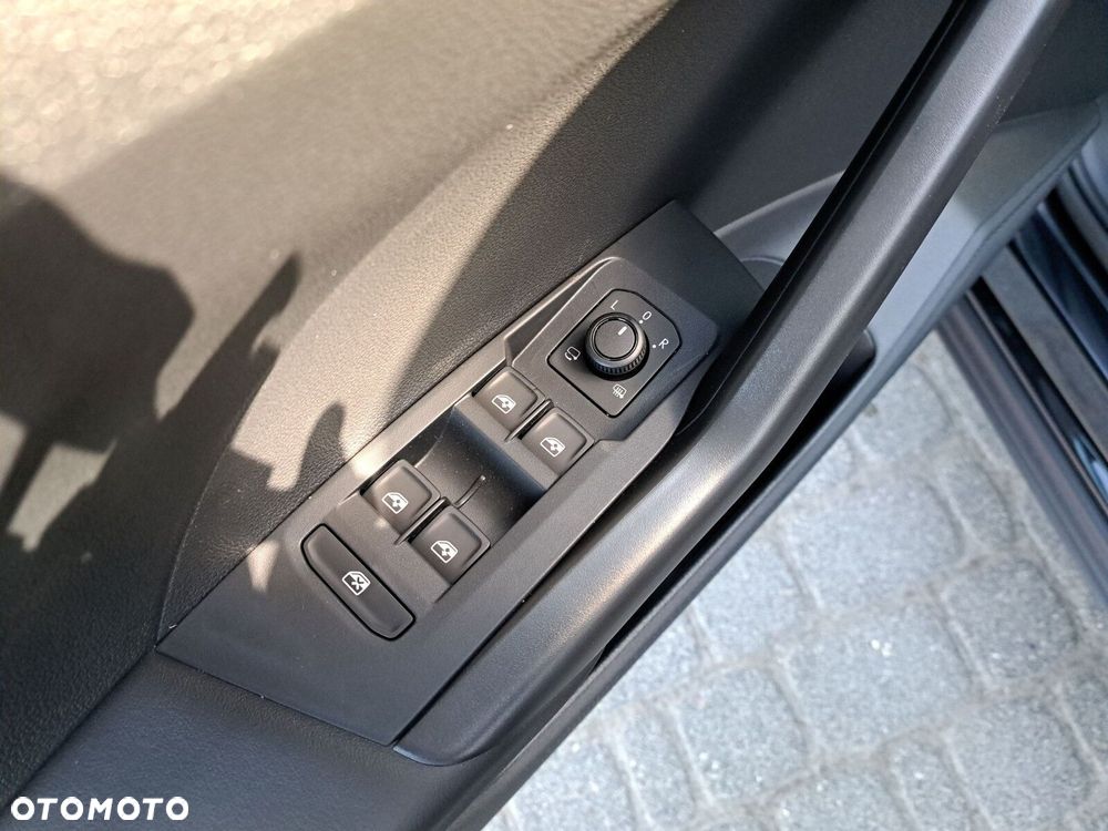 Volkswagen T-Cross 1.0 TSI Life Plus DSG - 13