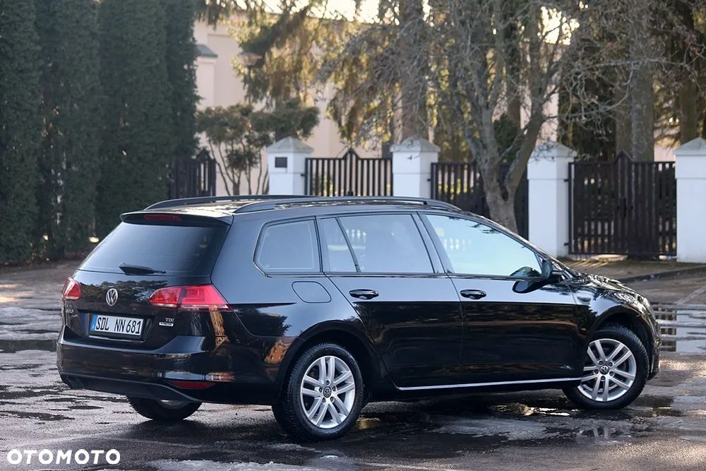 Volkswagen Golf 1.6 TDI BlueMotion Technology Comfortline - 23