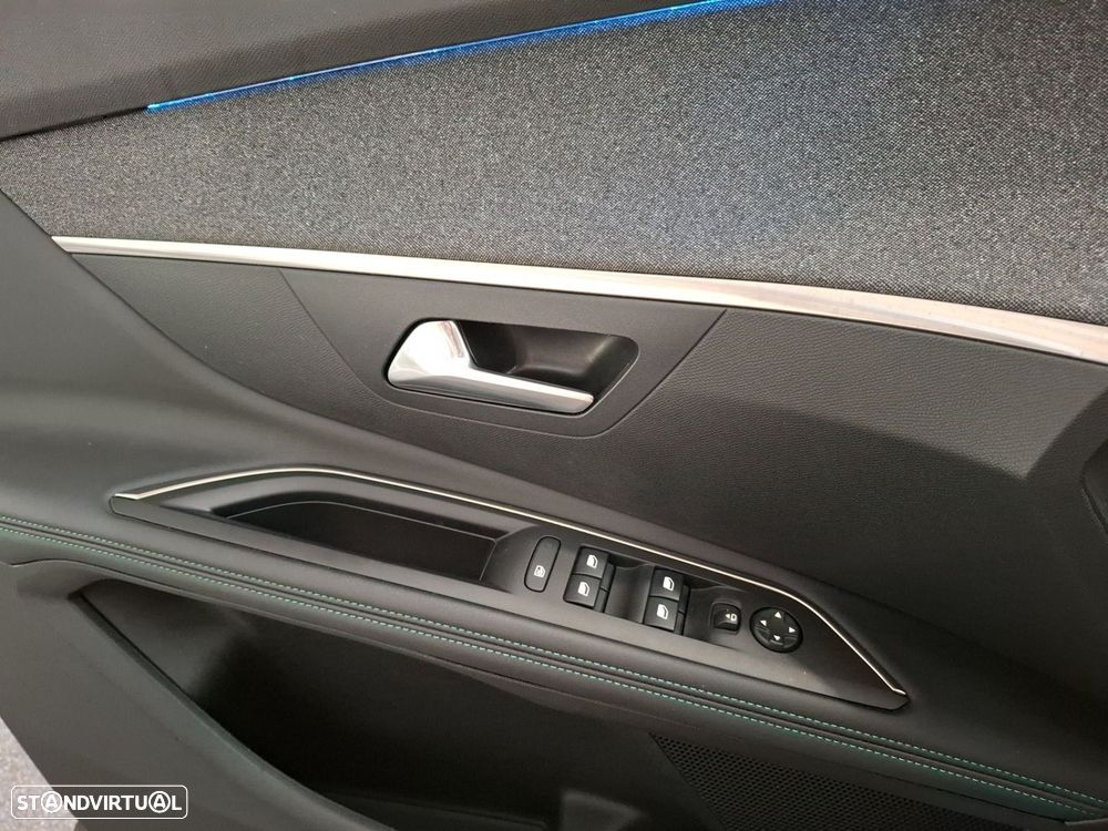 Peugeot 3008 1.5 BlueHDi Allure EAT8 - 26
