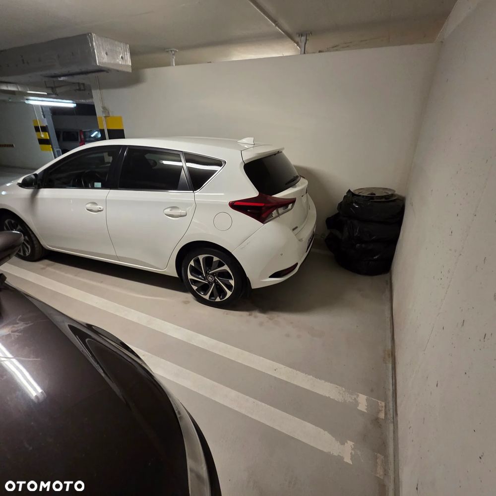 Toyota Auris 1.6 Premium Comfort - 13