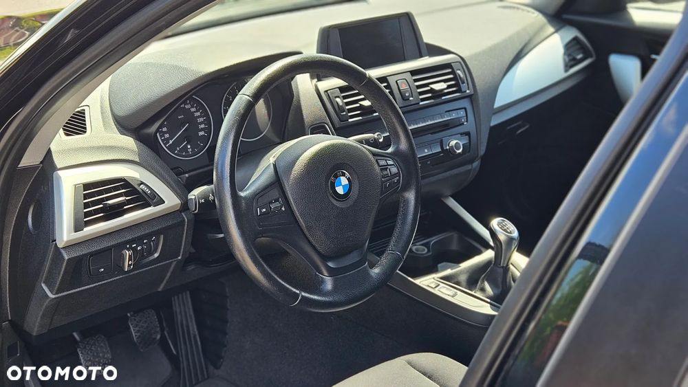 BMW Seria 1 114i Sport Line - 12