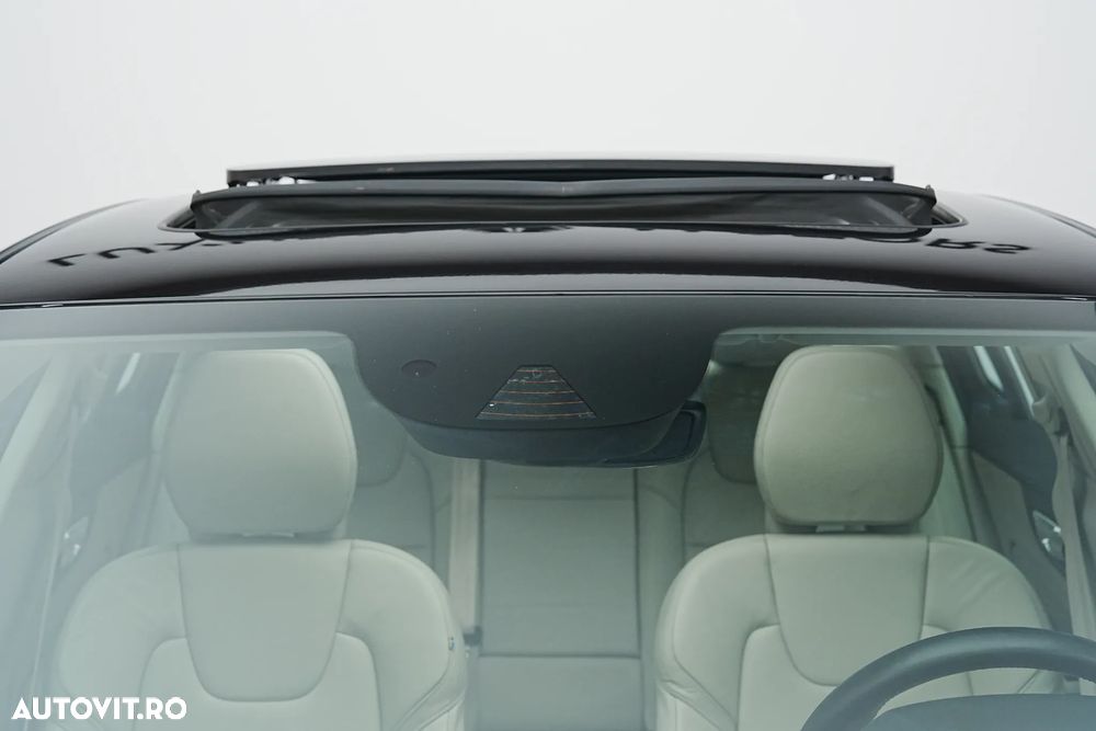 Volvo S60 T8 eAWD Momentum Pro - 25