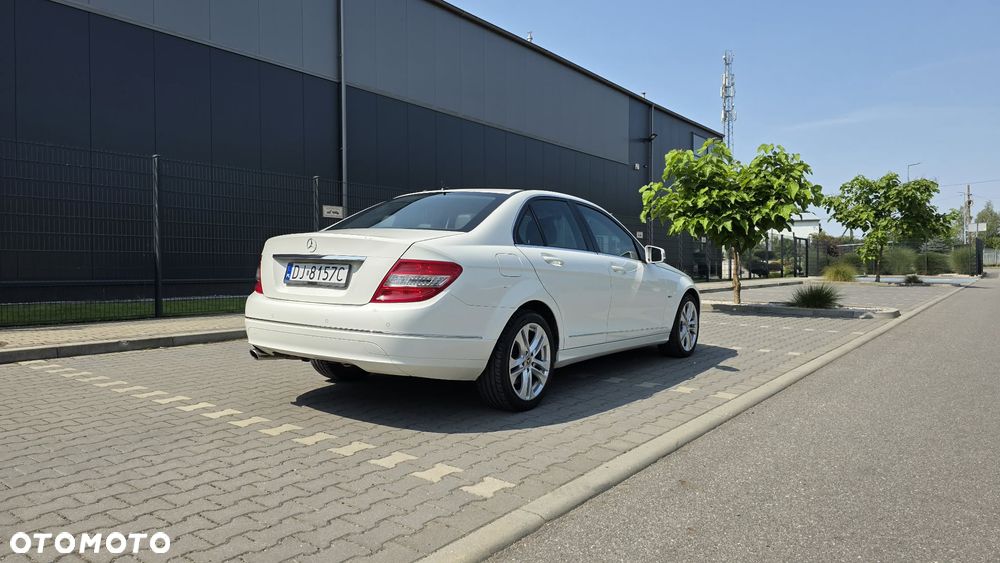 Mercedes-Benz Klasa C 220 CDI DPF Automatik BlueEFFICIENCY Avantgarde - 5