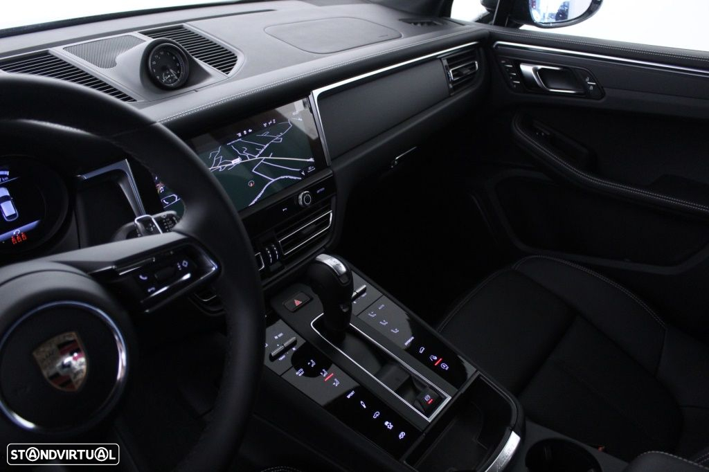 Porsche Macan Standard - 37