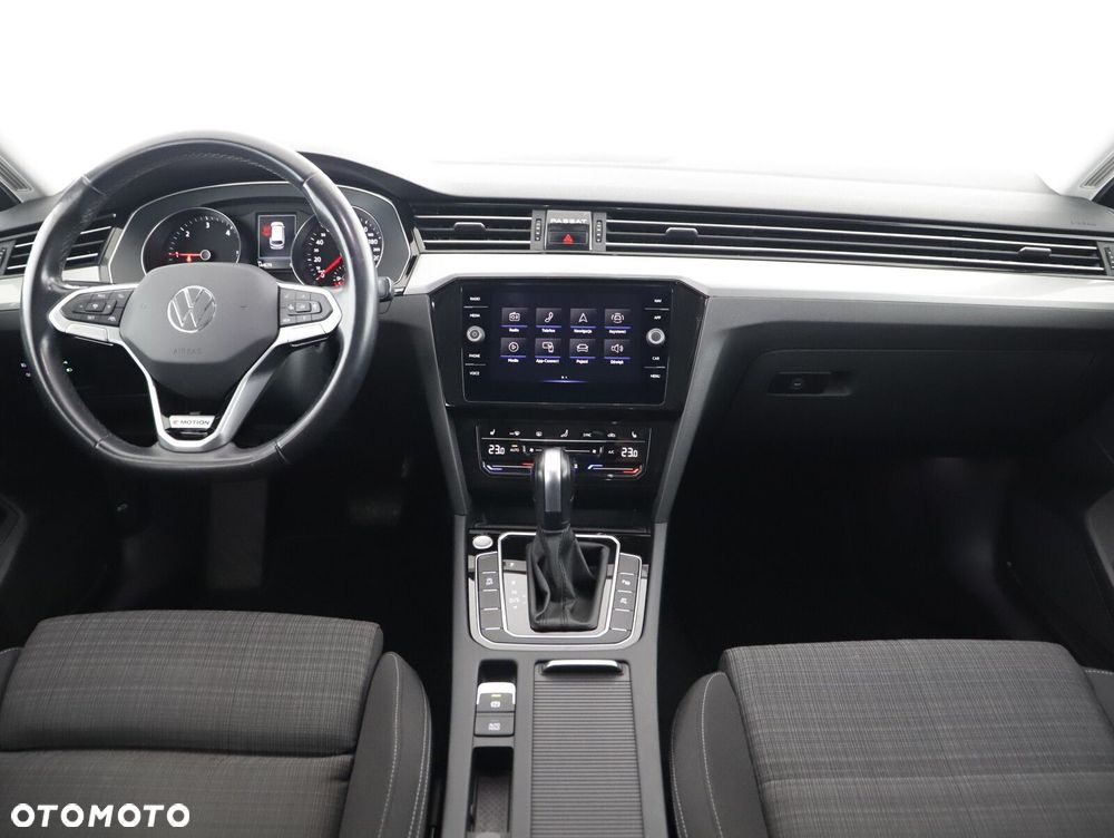 Volkswagen Passat Variant 2.0 TDI Business DSG - 13