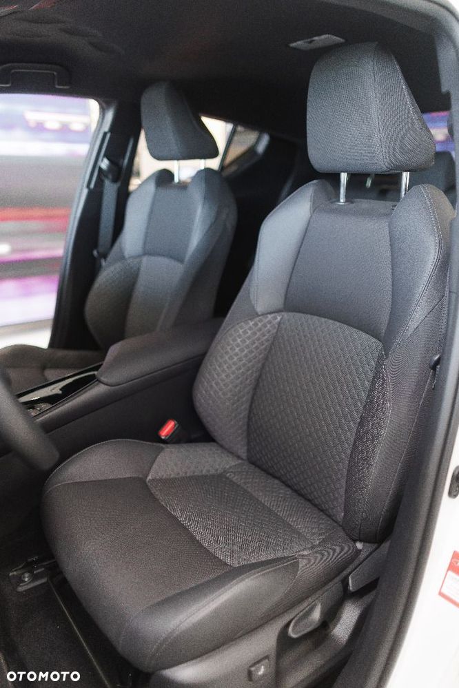 Toyota C-HR - 7