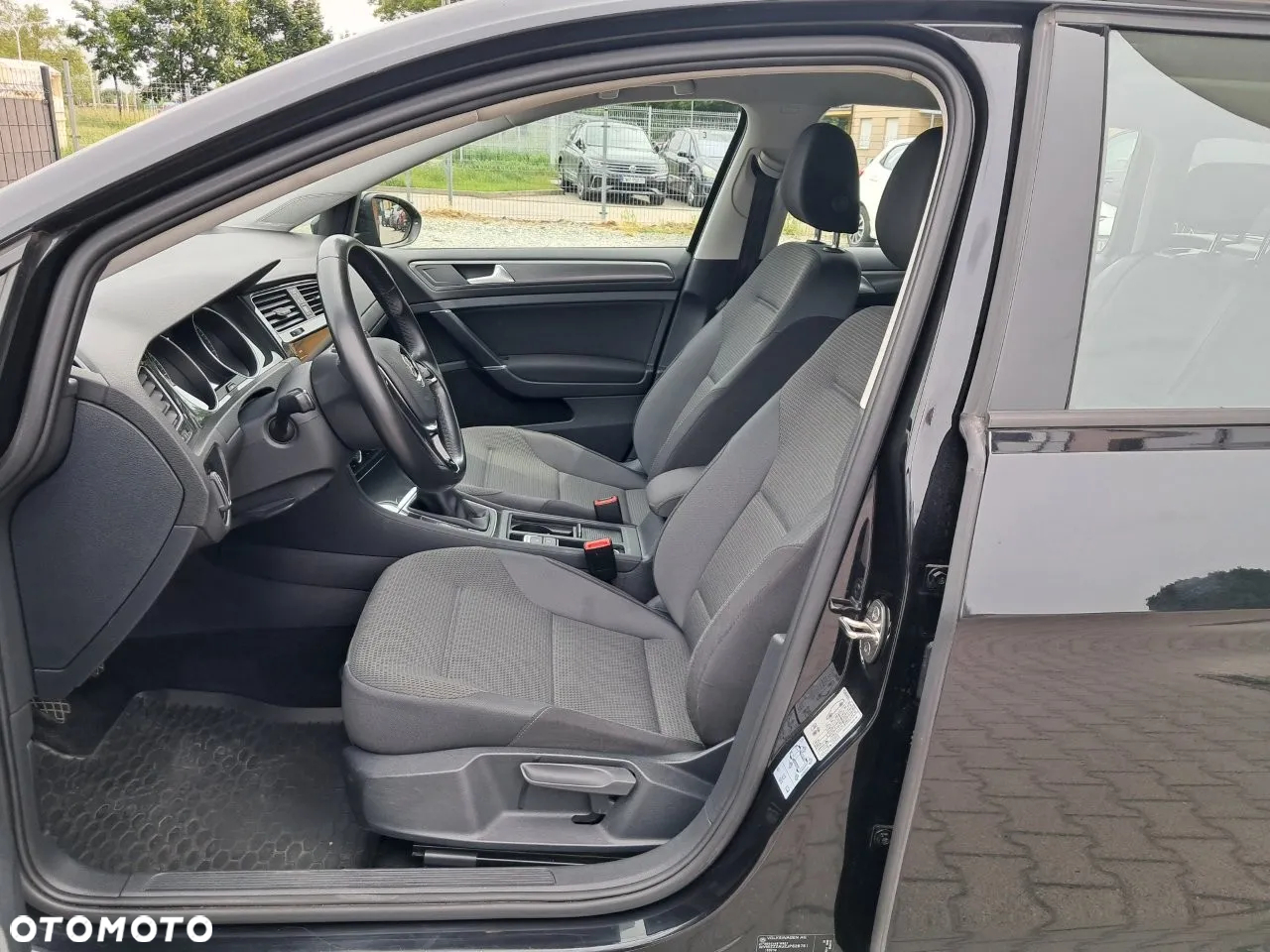 Volkswagen Golf VII 1.6 TDI BMT Comfortline - 9