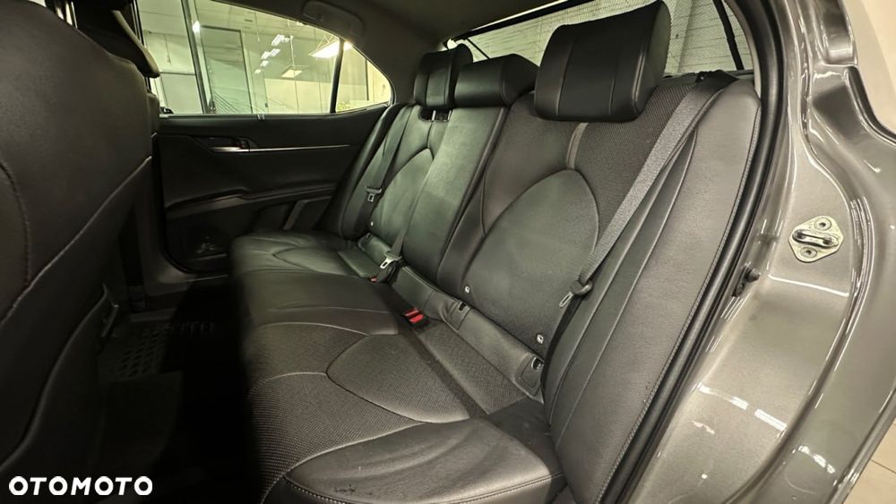 Toyota Camry 2.5 Hybrid Executive CVT - 22
