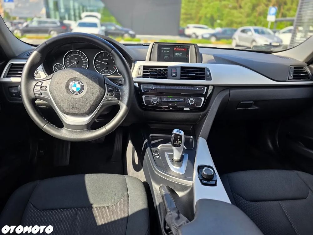 BMW Seria 3 318i GPF Advantage - 22