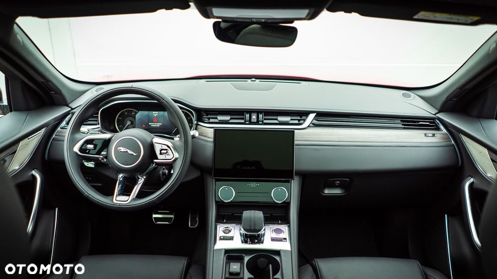 Jaguar F-Pace - 15