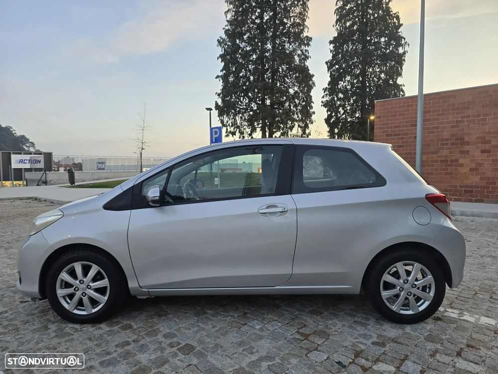 Toyota Yaris 1.0 VVT-i Comfort+P.Style - 3