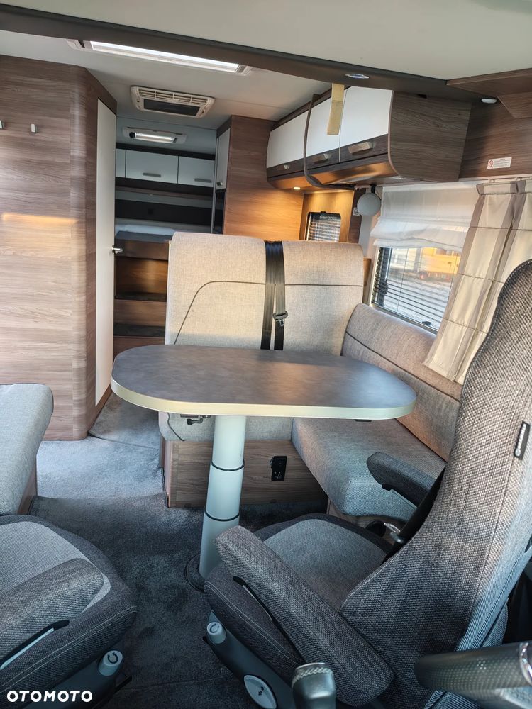 KNAUS Live i700 meg - 16