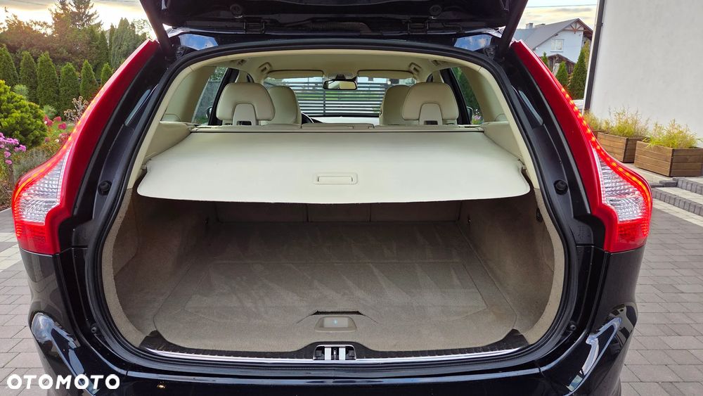Volvo XC 60 2.4D AWD Summum - 20