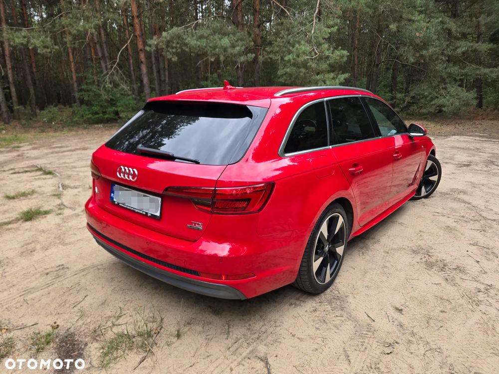 Audi A4 Avant 40 TDI quattro S tronic S line - 4
