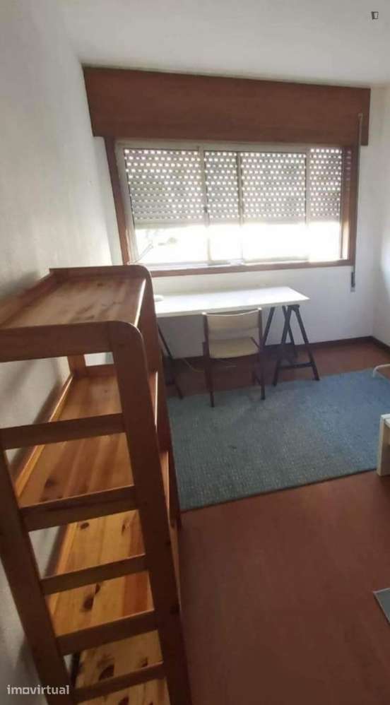 Quarto - localizado em Aldoar Porto - Grande imagem: 4/10