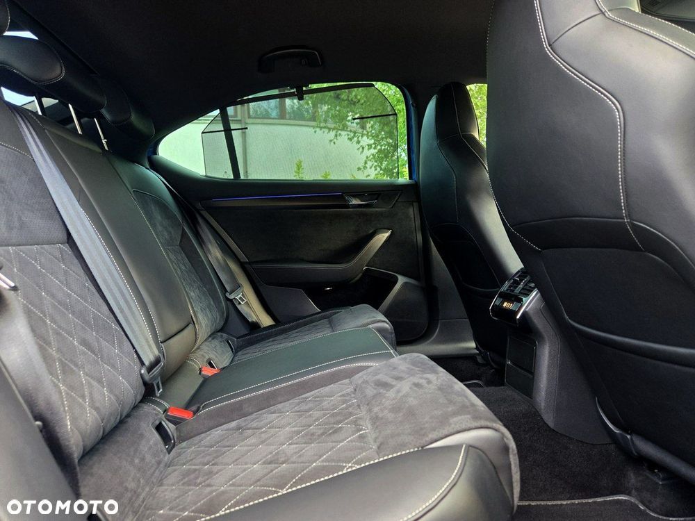 Skoda Superb 2.0 TSI Sportline DSG - 10
