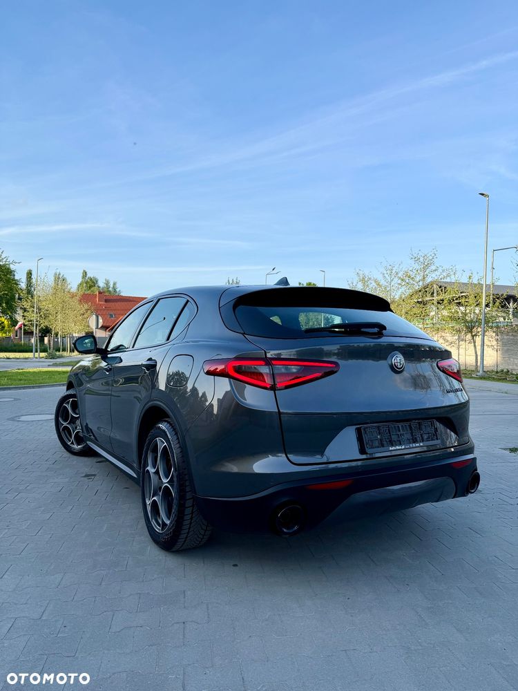 Alfa Romeo Stelvio 2.2 16V AT8 - 14