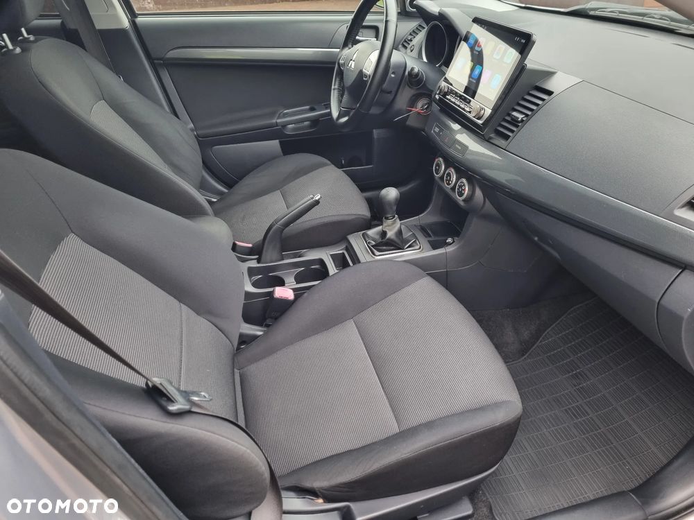 Mitsubishi Lancer - 17